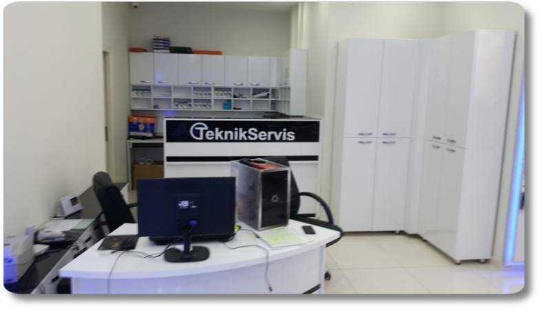 Kenar gsm magaza dekorasyon  iletişim ve elektronik sektörüne 2000 yılından bu yana profesyonel olarak mağaza  dekorasyonu alanında hizmet vermektedir. Ürün gruplarımız içerisinde cep telefonu bankoları camlı vitrinler aksesuar panoları  ödeme bankoları satış tezgahları teşhir standları telefon kulubeleri ve komple telefoncu dekorasyonu uygulamaları bulunmaktadır. Bunun yanı sıra üretici firma olmanın avantajını da kullanarak sizin özel istek ve tasarımlarınıza da cevap vermekteyiz. 