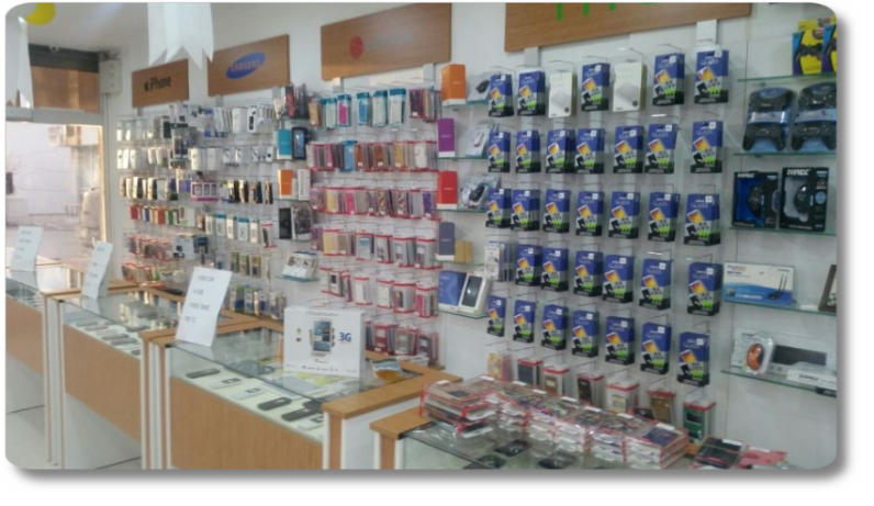 Kenar gsm magaza dekorasyon  iletişim ve elektronik sektörüne 2000 yılından bu yana profesyonel olarak mağaza  dekorasyonu alanında hizmet vermektedir. Ürün gruplarımız içerisinde cep telefonu bankoları camlı vitrinler aksesuar panoları  ödeme bankoları satış tezgahları teşhir standları telefon kulubeleri ve komple telefoncu dekorasyonu uygulamaları bulunmaktadır. Bunun yanı sıra üretici firma olmanın avantajını da kullanarak sizin özel istek ve tasarımlarınıza da cevap vermekteyiz. 