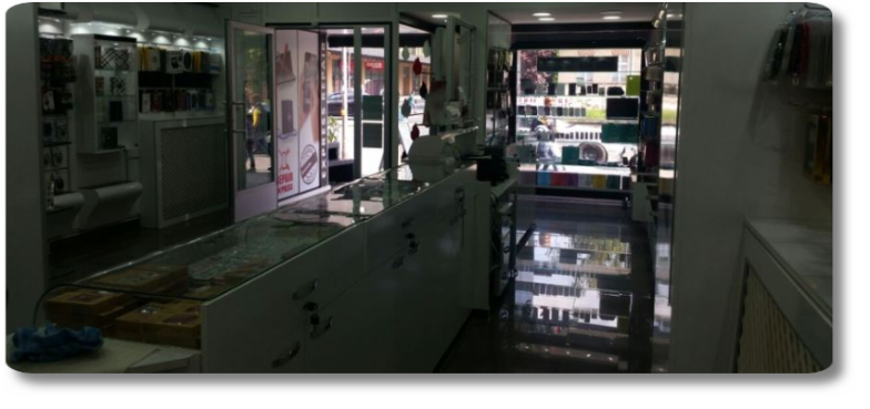 kenar-gsm-telefon-banko-tezgah-stand-stant-vitrin-aksesuar-pano-turkcell-vodafone-avea-silver-türktelekom-mağaza-standlari-telefon-magaza-deorasyonu